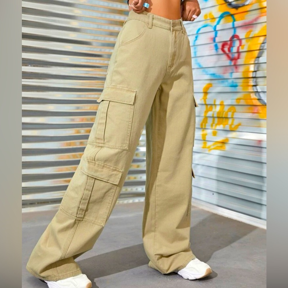 Zipper Fly Flap Pocket Cargo Jean